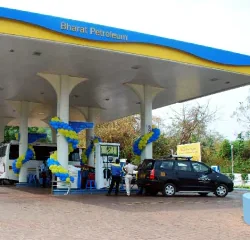 bpcl petrol pump auto service station