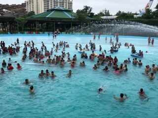 wave pool